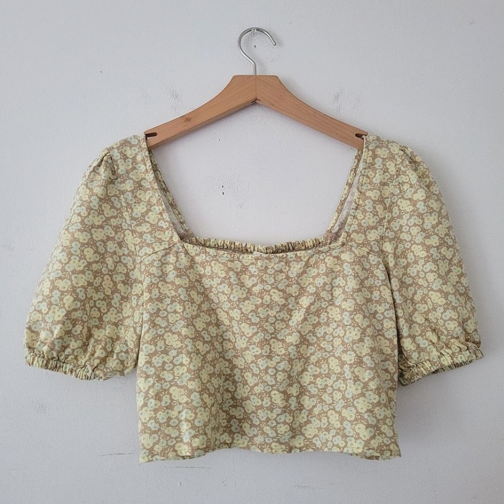 BP Square Neck Crop Top Floral Tan/Green/Yellow Small